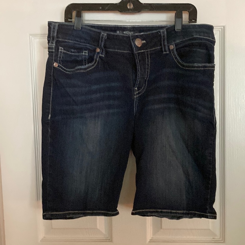 Silver jeans Suki shorts 18